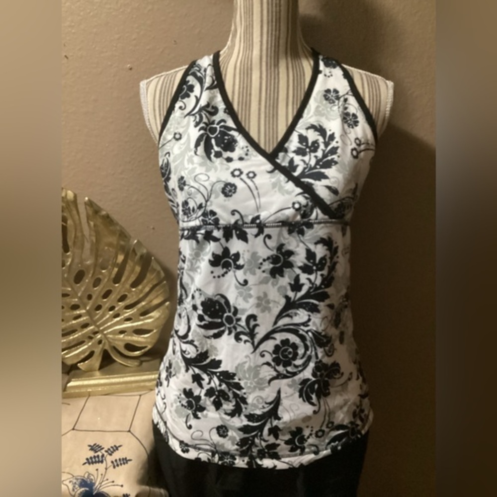 Danskin Tank Top White w/Black-Gray Floral.